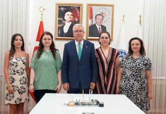 Egeli bilim ekibi, HIV enfeksiyonunun erken tanısına yönelik nanobiyosensör geliştiriyor