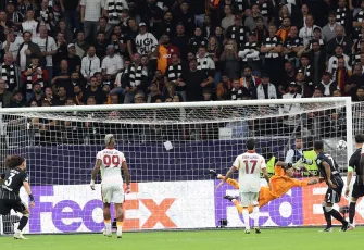 Frankfurt’ta Galatasaray’a ağır darbe: Galatasaray Avrupa’ya 5-1’lik kabusla başladı