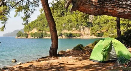 İzmir’de gençlik kampı başlıyor: Büyükşehir’den gençlere Foça’da kamp