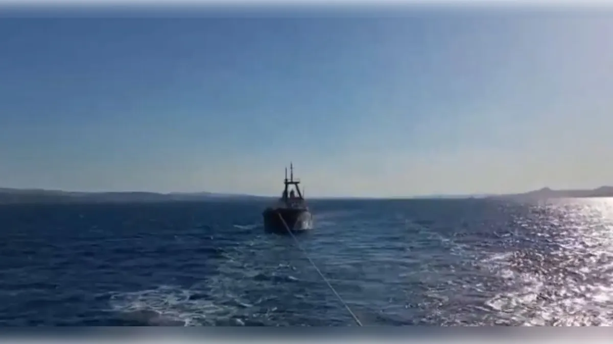 İzmir&#039;den giden kuru yük gemisi arızalandı! haberinin görseli