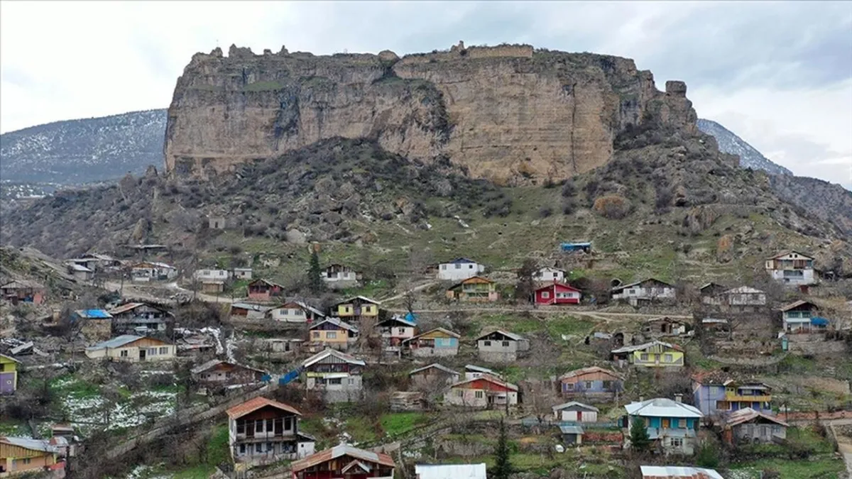 Karadeniz’in yeşiliyle kucaklaşan Artvin’de unutulmaz rotalar haberinin görseli