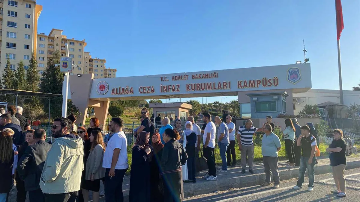 Tunç Soyer ve Şenol Aslanoğlu davada hakim karşısına çıkıyor haberinin görseli