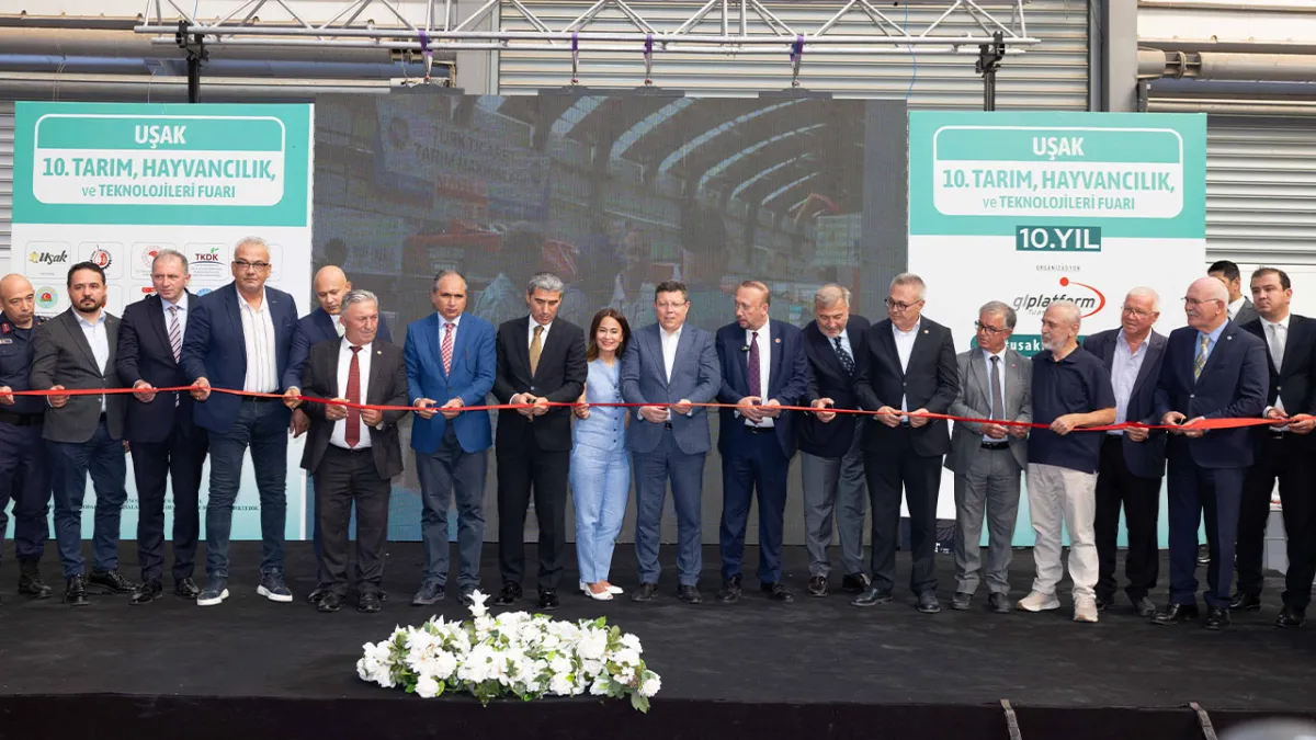 Uşak Tarım Fuarı’nda 10. yıl coşkusu: Sektörün geleceği teknolojiyle şekilleniyor haberinin görseli