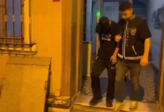 Beyoğlu’nda taksi şoförüne bıçaklı saldırı: 16 yaşındaki şüpheli tutuklandı