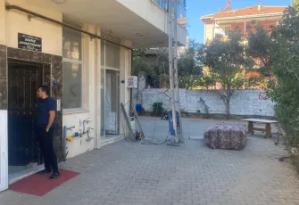 İzmir’de taşınma faciası: Nakliye asansöründen düşen koltuk can aldı!