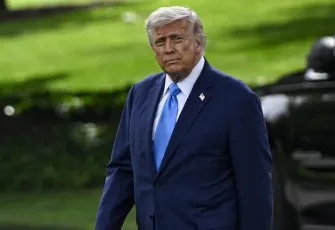 Trump, çalışma vizelerinde 100 bin dolar başvuru ücreti getiriyor!