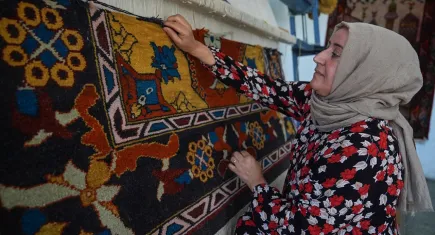 17. Yüzyıl Bergama halısı ana yurdunda yeniden hayat buluyor