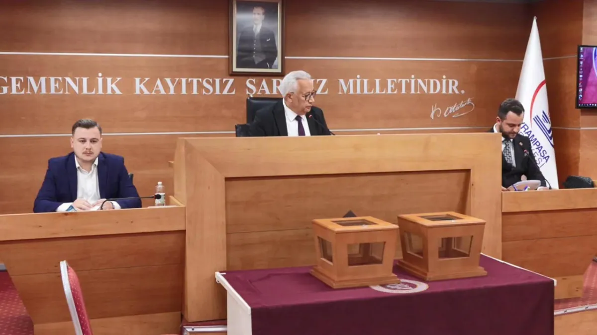 Bayrampaşa Meclisi olağanüstü toplandı: Başkanvekilliği seçiminde gerginlik yaşandı haberinin görseli