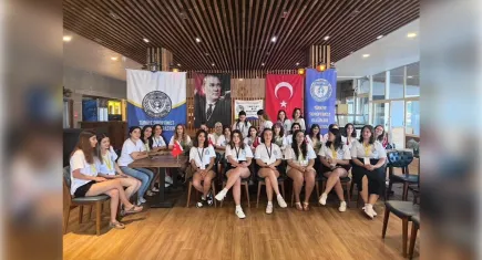 Soroptimistler 26 genç bursiyeri ağırlıyor: ‘Hayat Biz Hazırız!’