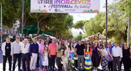 Tire'de 'İncir ve Ceviz Festivali'ne yoğun katılım