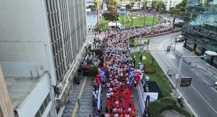 Yüzlerce yarışmacı İzmir için koştu: Kurtuluş coşkusuyla yarıştılar!