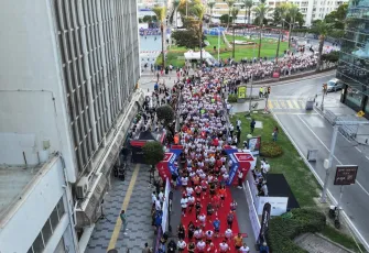 Yüzlerce yarışmacı İzmir için koştu: Kurtuluş coşkusuyla yarıştılar!