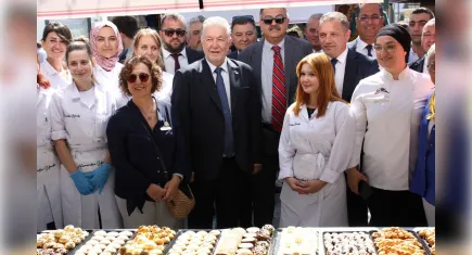 Ahilik Korteji Konak Meydanı’na ulaştı