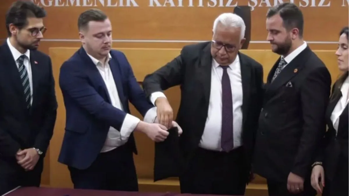 Bayrampaşa’da kura krizi! AK Parti’den başkanvekilliği seçimine iptal davası haberinin görseli