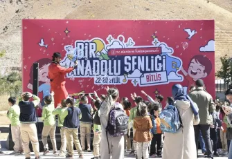 Bitlis’te “Bir Anadolu şenliği” coşkusu: Kültür ve sanat buluşması final yaptı!