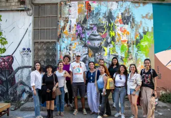 Fransız Sanatçı Joachim Romain’in eserleri İzmir’de büyük ilgi gördü