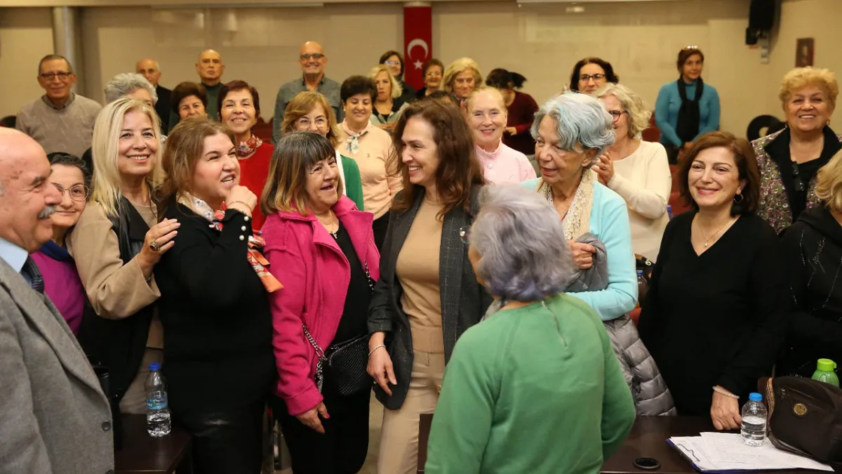 Karşıyaka’da Bilge Çınarlar Sağlıklı Yaş Alma Merkezi yeni dönem kurs kayıtlarına başladı haberinin görseli