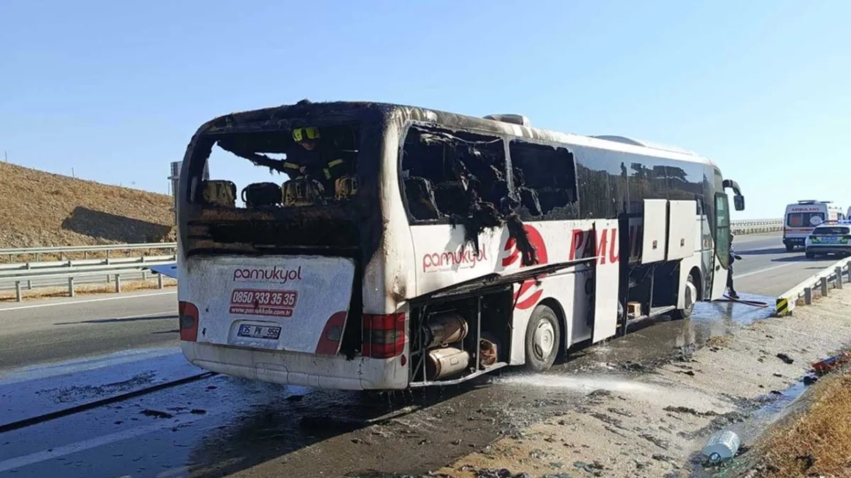 Aydın&#039;da facianın eşiğinden dönüldü: Seyir halindeki otobüs cayır cayır yandı haberinin görseli