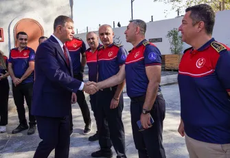 Başkan Tugay itfaiye personeli ile buluştu
