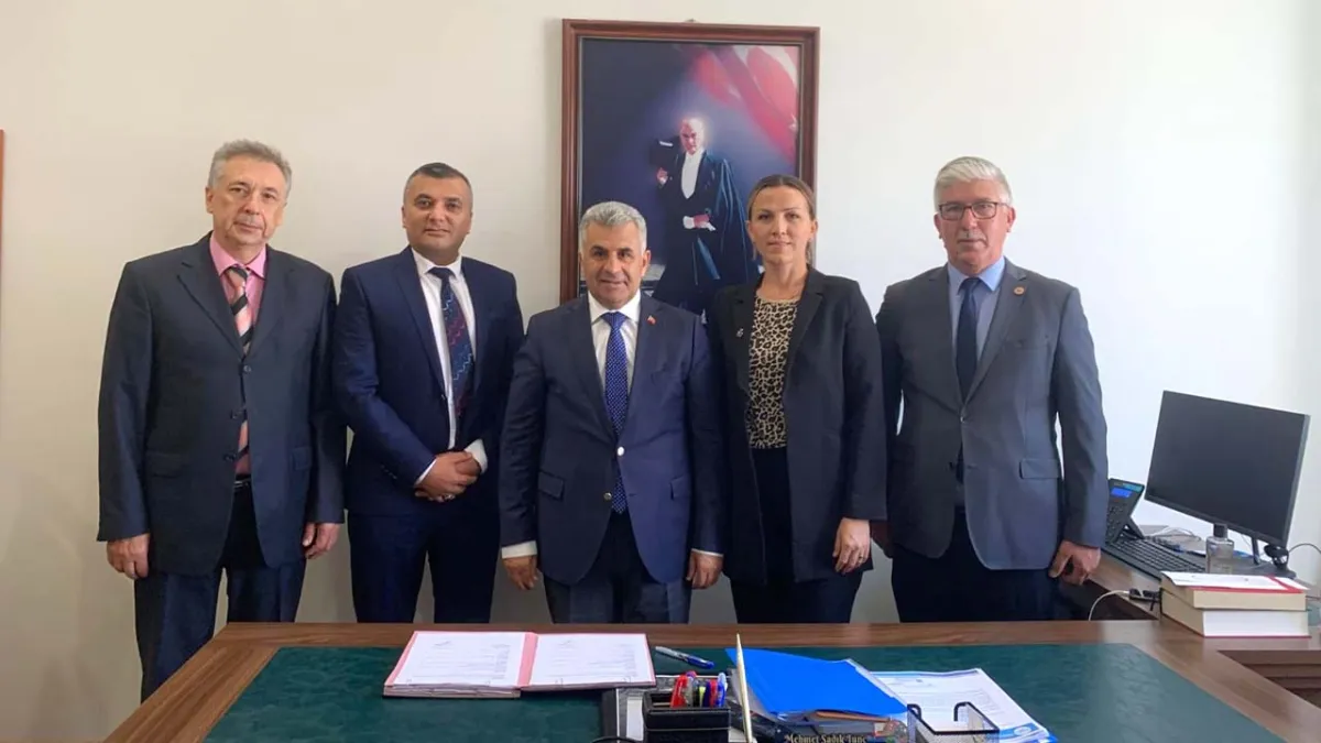 Bornova’dan Türkiye’ye örnek olacak proje: Muhtarlar Akademisi başlıyor haberinin görseli