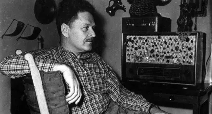 Buca’da Nâzım Hikmet anması: Nâzım Gurbette