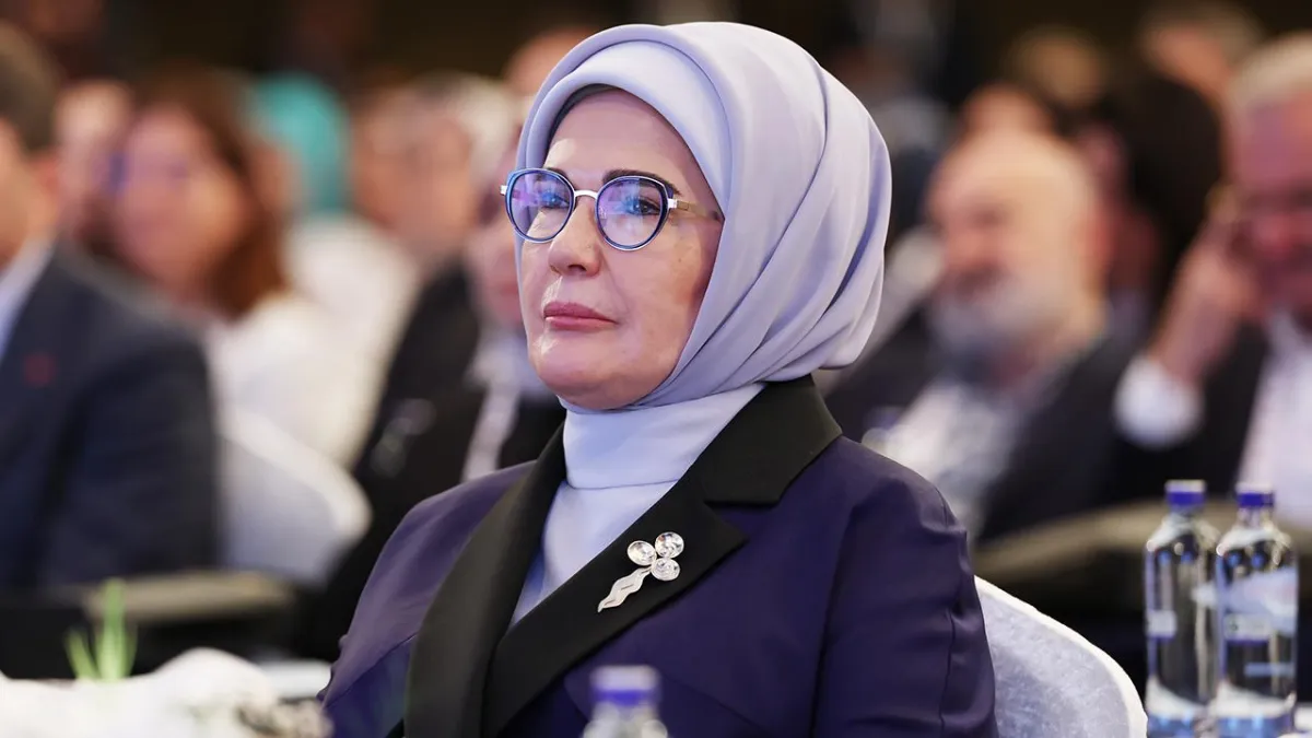 Emine Erdoğan’dan BM 80. genel kurul yorumu: “Cumhurbaşkanı Erdoğan, Gazze’nin çığlığını dünyaya duyurdu” haberinin görseli