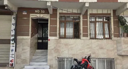 Tartıştığı babasının boğazını kesti!