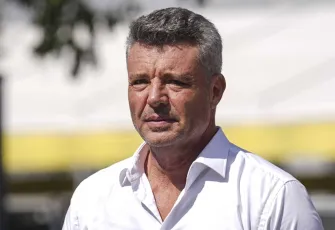 Yeni başkan Sadettin Saran, futbolcularla bir araya gelecek