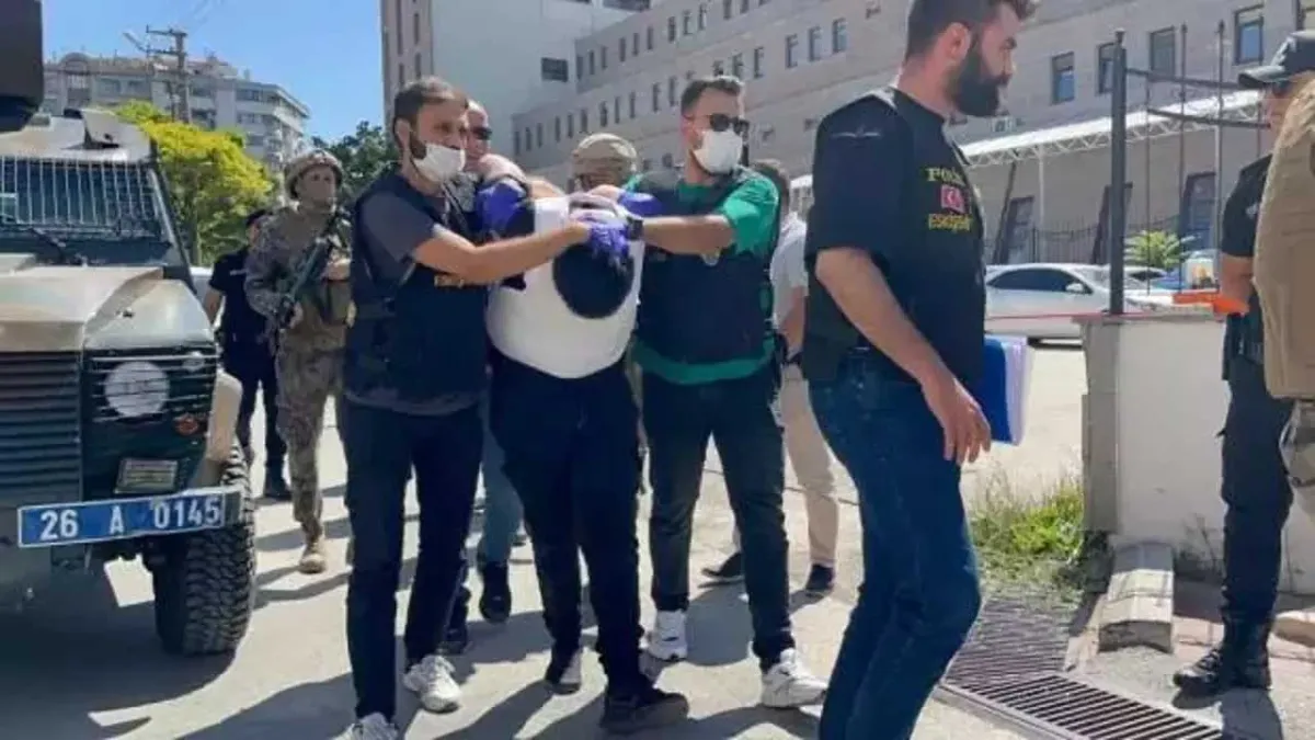 Bilgisayar oyunundan etkilenip 5 kişiyi bıçaklamıştı: Cezası belli oldu haberinin görseli