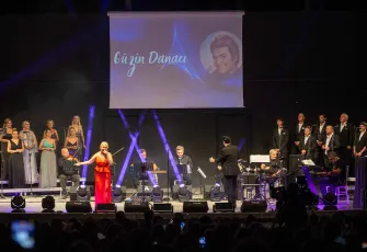 Bornova’da Zeki Müren şarkılarıyla masal tadında gece