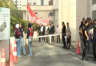 CHP İstanbul'da olağanüstü kongre günü: Özgür Çelik tek aday