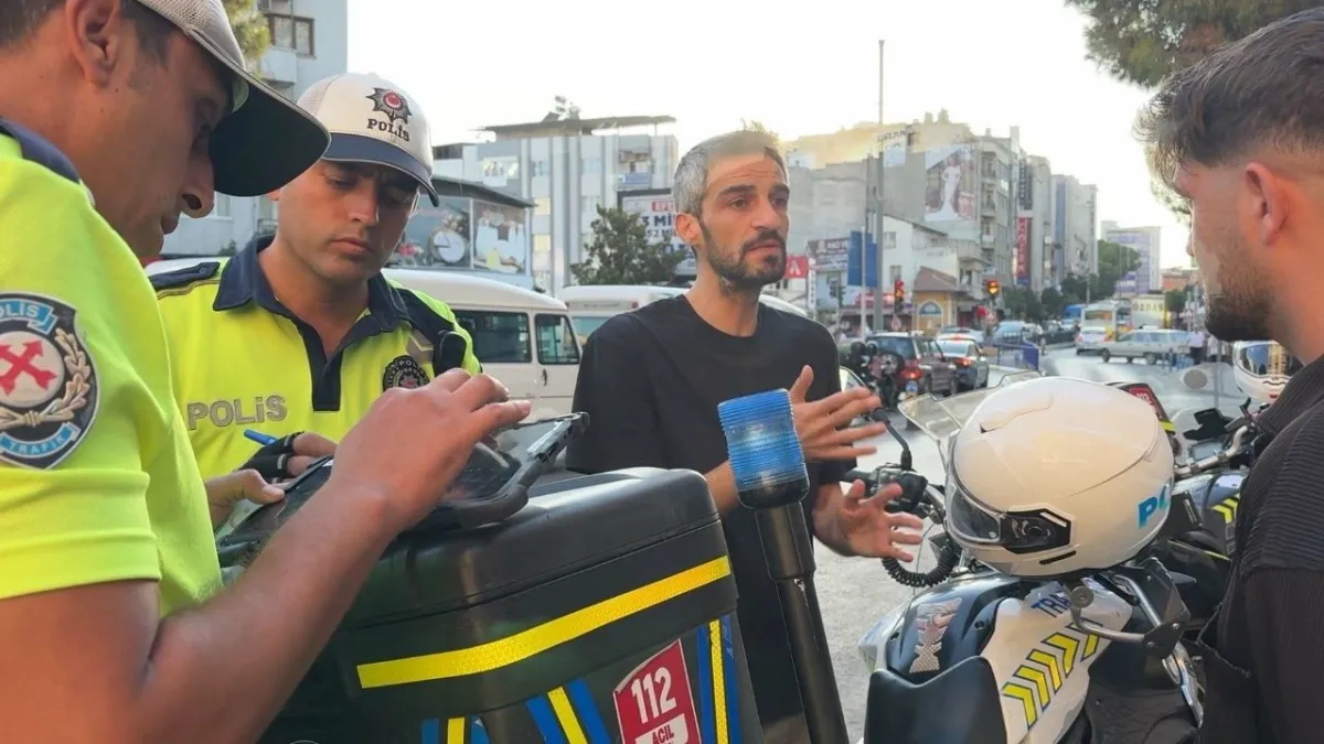 Efeler’de korsan taksici yolcuların kimliğini öğrenince şoke oldu! haberinin görseli