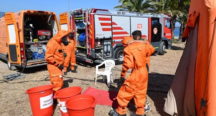 Urla’da nefes kesen tatbikat: Deprem, tsunami ve kimyasal saldırıya müdahale tatbikatı gerçeği aratmadı