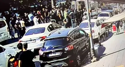 Bahçelievler’de dehşet: 16 yaşındaki kız ve annesi tartıştıkları kişiyi bıçakladı, 1 ölü!