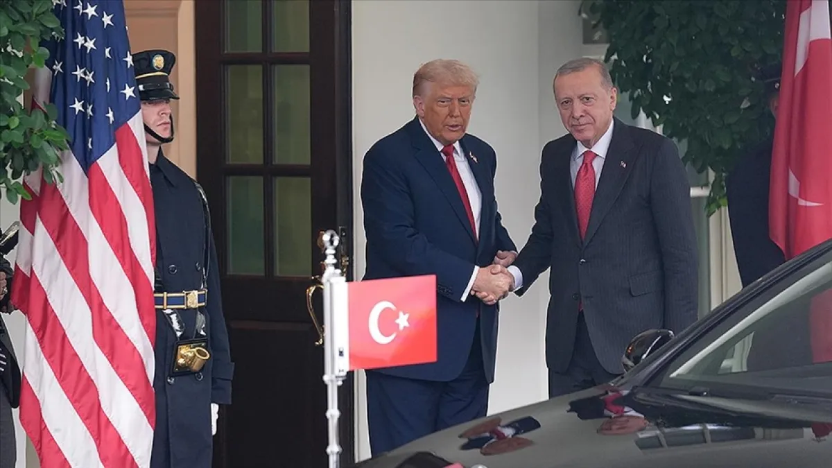 Erdoğan ve Trump Beyaz Saray’da buluştu: F-35, F-16 ve bölgesel krizler masada! haberinin görseli