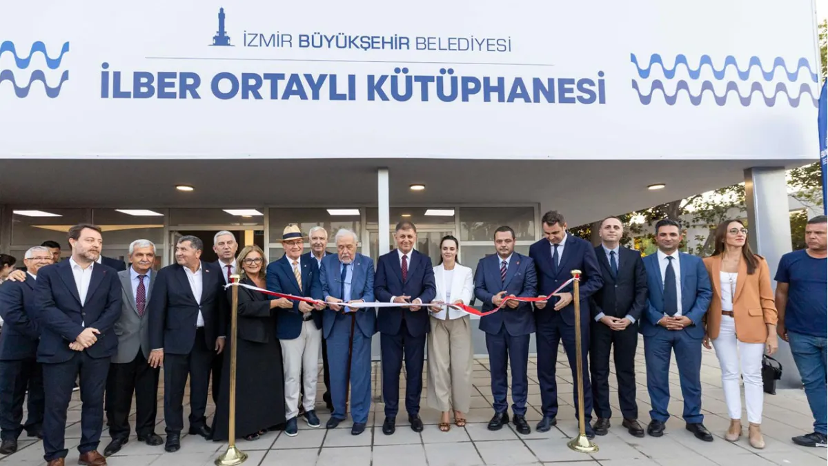 İzmir’de bilginin yeni yuvası: İlber Ortaylı Kütüphanesi açıldı haberinin görseli