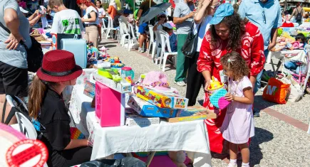 Karşıyaka’da ‘Çocuklar için 2. El Pazarı’ 