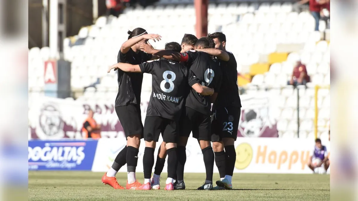 Manisa FK, Bandırma’da fırtına gibi esti: 4-1 haberinin görseli
