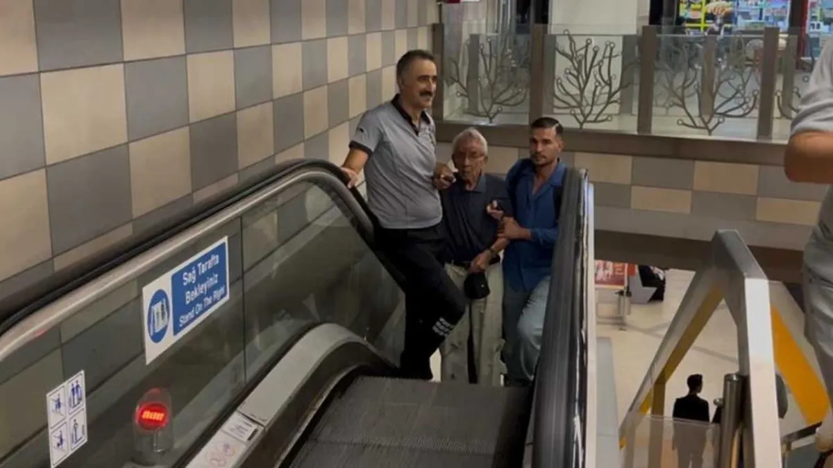 Metroda korku dolu anlar :Öğrencilerin şakası az daha faciaya dönüşüyordu! haberinin görseli