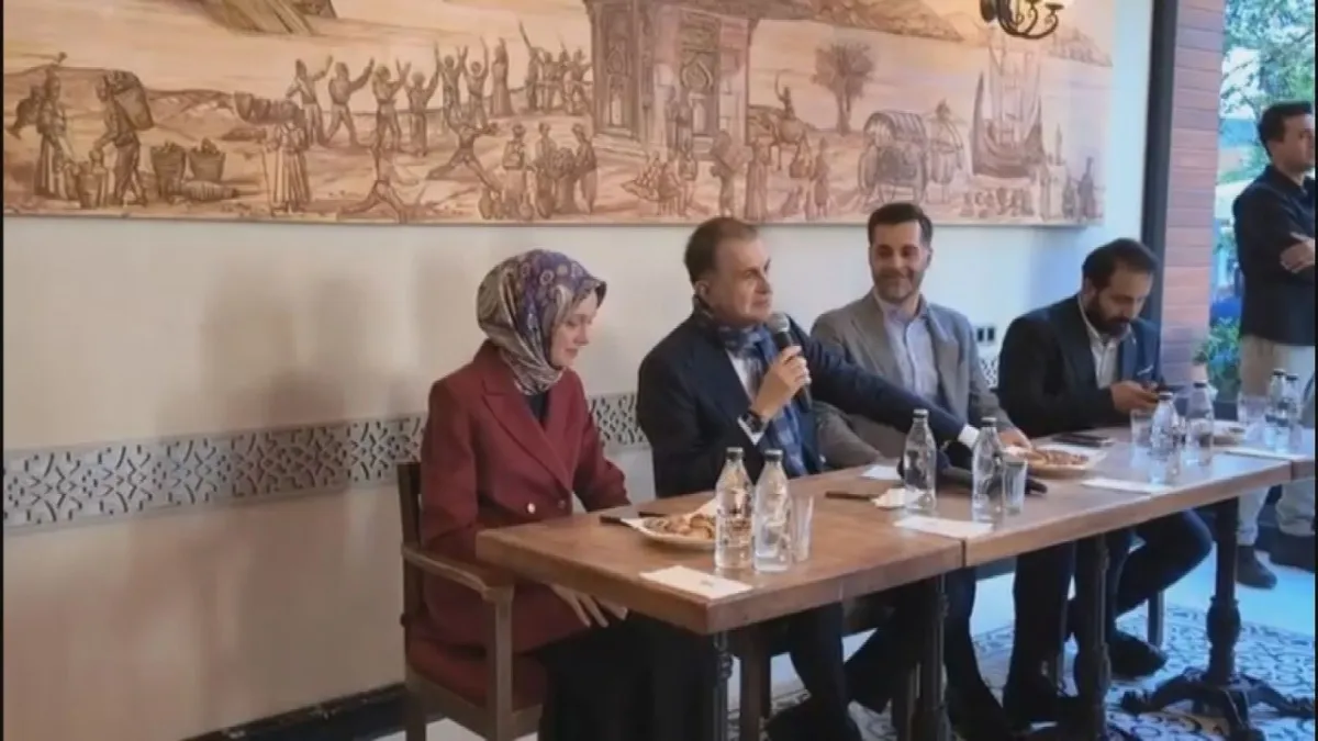 Üsküdar’da Ömer Çelik gençler ve esnafla buluştu: “Tarihe şahitlik etmek kıymetli” haberinin görseli