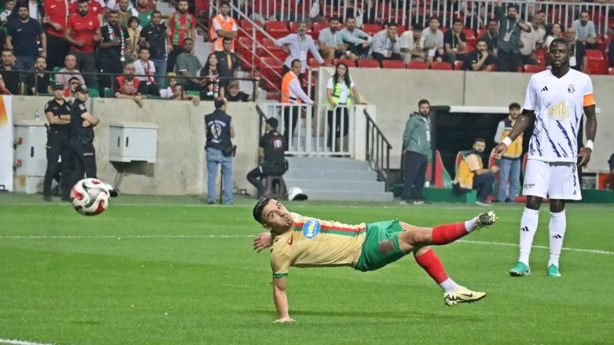 Yılmaz Vural ilk maçında Amed Sportif Faaliyetler&#039;e mağlup oldu! haberinin görseli