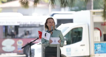 93 yıllık dil devrimi coşkusu: “Türkçem benim ses bayrağım” İzmir’de yankılandı