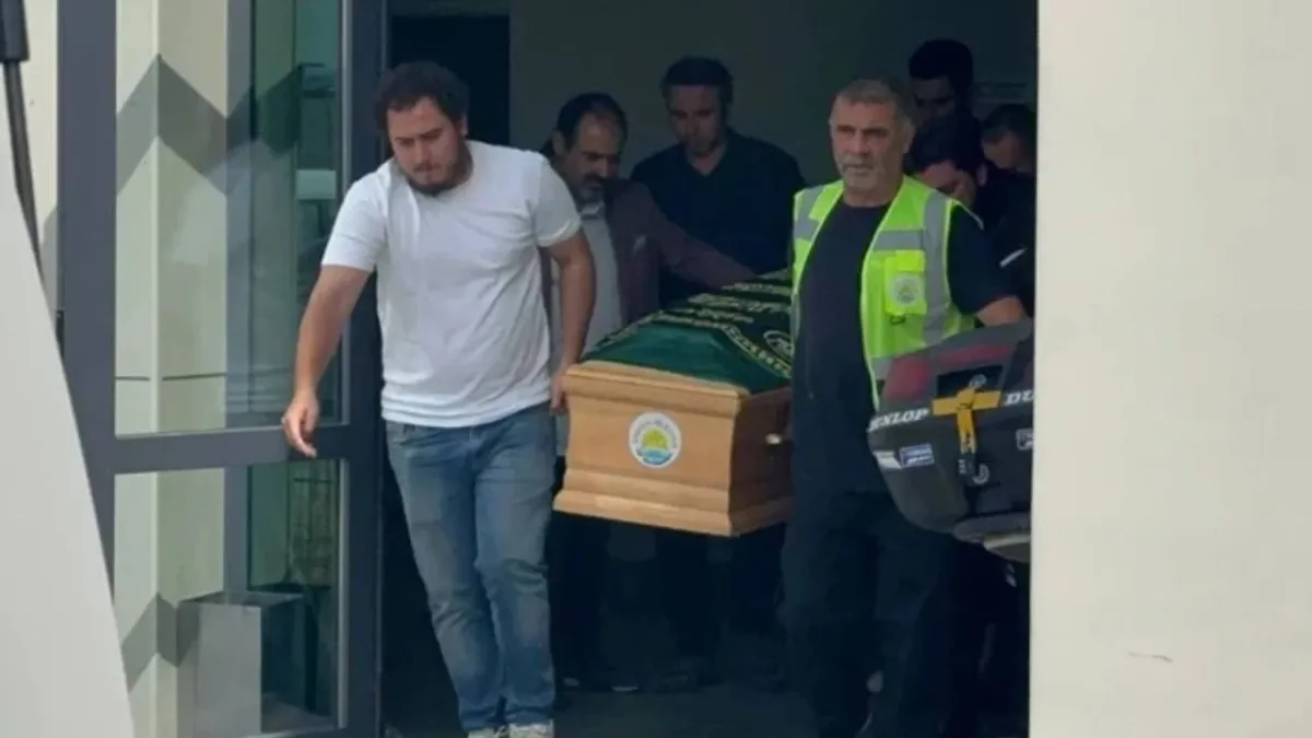 Arabesk&#039;in usta ismi Güllü hayatını kaybetti! Sevenleri şokta, cenaze programı belli oldu haberinin görseli