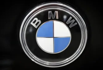 BMW’de yangın alarmı! Yüz binlerce araç geri çağrılıyor
