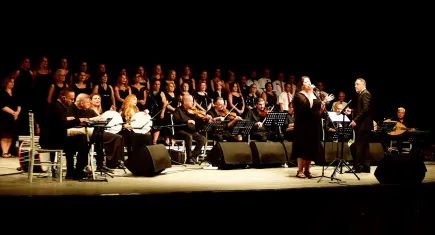 Bornova’da Atatürk’ün sevdiği şarkılarla duygusal gece