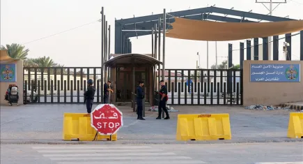 Filistinliler Kral Hüseyin Köprüsü’nde saatlerce bekledi: Geçiş kapatılınca umutlar yıkıldı