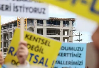 İzmir Uzundere Kentsel Dönüşüm mağdurları çözüm bekliyor