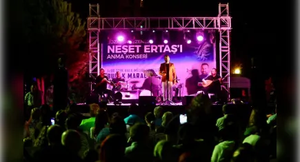 Karabağlar’da Neşet Ertaş, sözleri ve türküleriyle anıldı