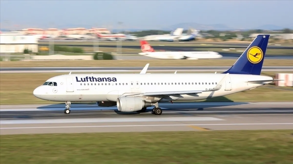 Lufthansa şok karar: İdari çalışanların yüzde 20’si işten çıkabilir! haberinin görseli