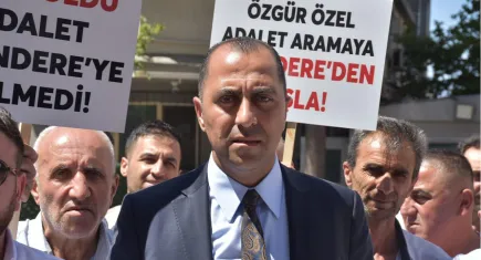 Uzundere’de kentsel dönüşüm mağdurları 15 yıllık bekleyişe tepkili